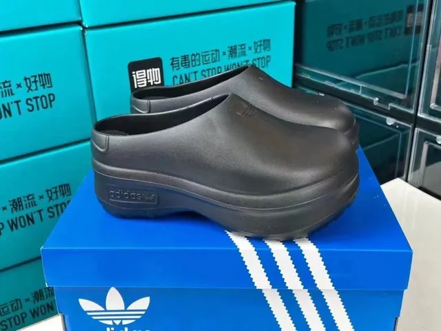 Adidas Clog Black