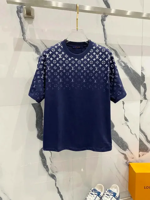 Louis Vuitton Monogram T-Shirt Gradient Monogram Print