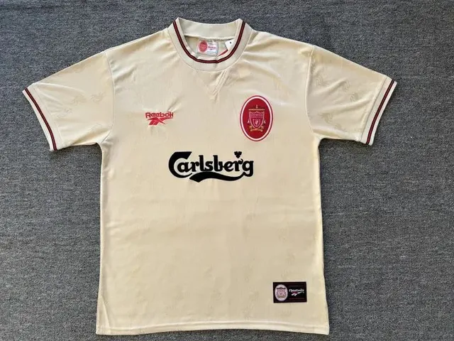 Reebok Liverpool Home Jersey Carlsberg Sponsor