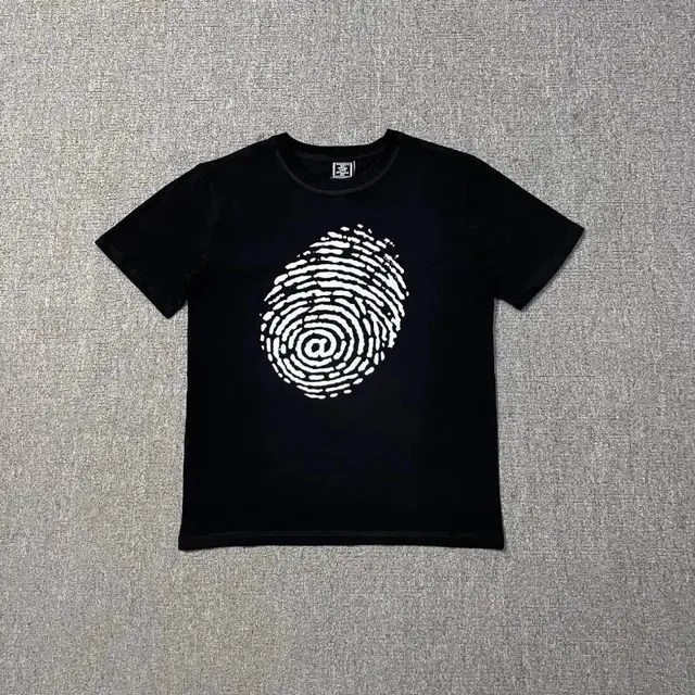 Off-White Fingerprint Tee