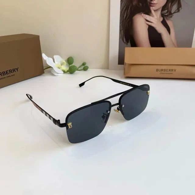 Burberry Square Sunglasses Checkered Temples