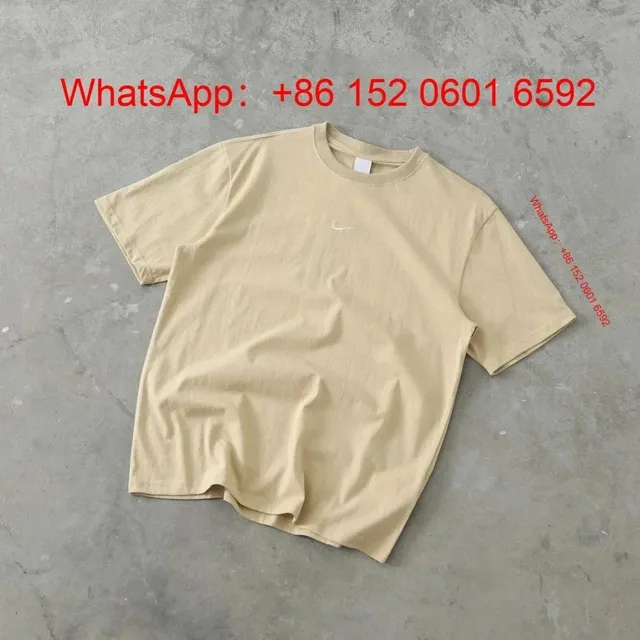 Nike Cotton Tee Minimal Swoosh