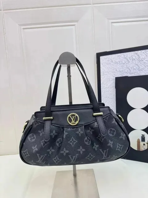 Louis Vuitton Alma BB Monogram Canvas
