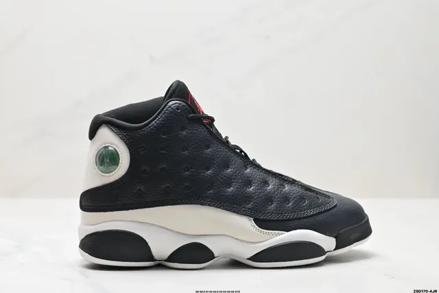Jordan sneakers Bred