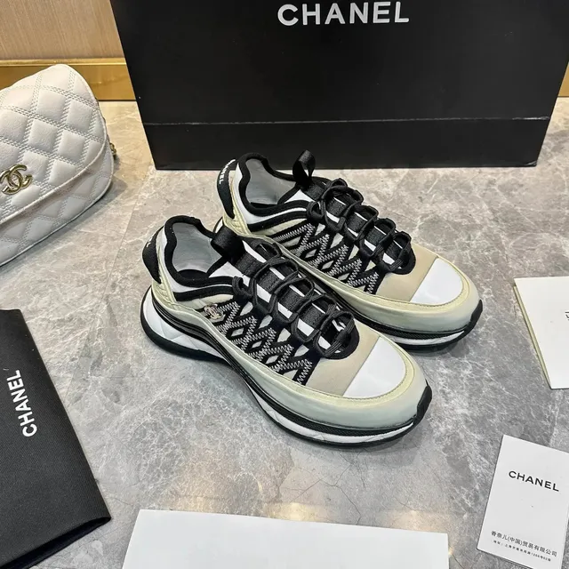 Chanel 19 Quilted Lace-Up