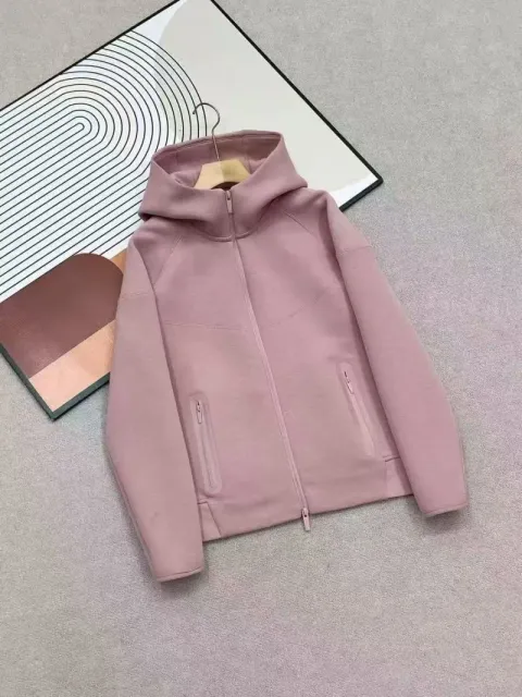 粉色上衣