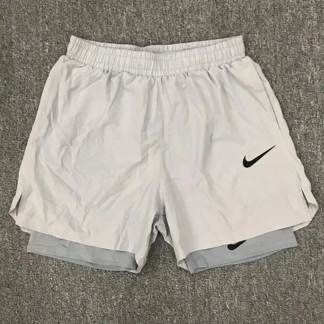 Nike 2-in-1 Running Shorts White/Black Swoosh