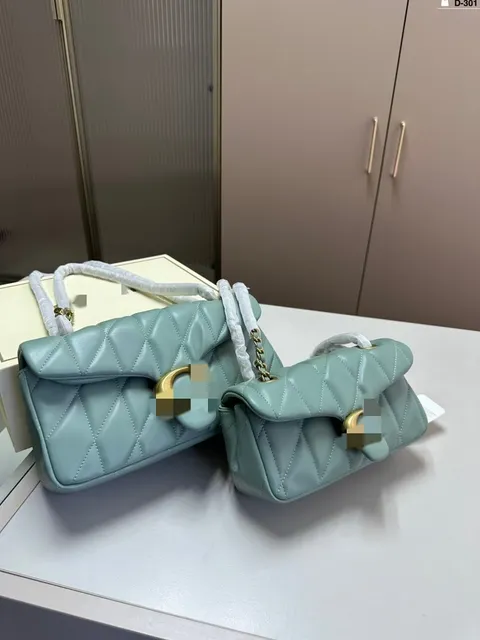 Chanel 19 Quilted