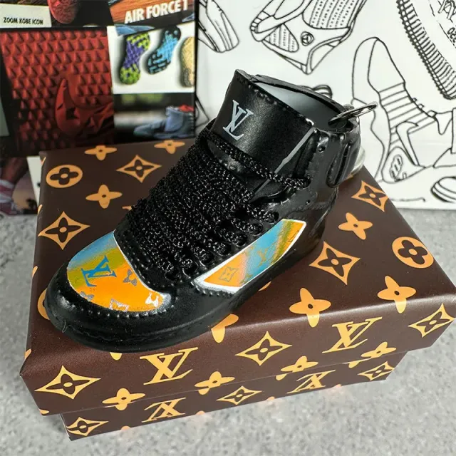 6.v black colorful one + box