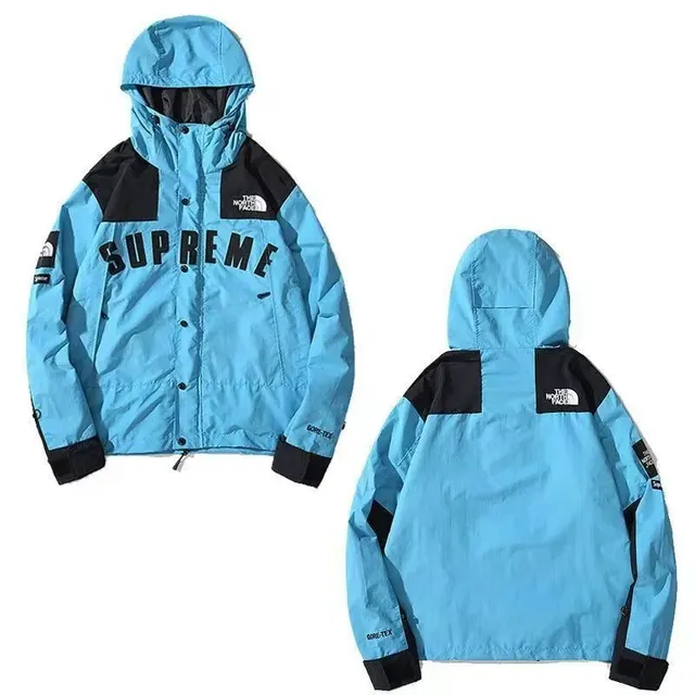 Supreme × The North Face Mountain Jacket