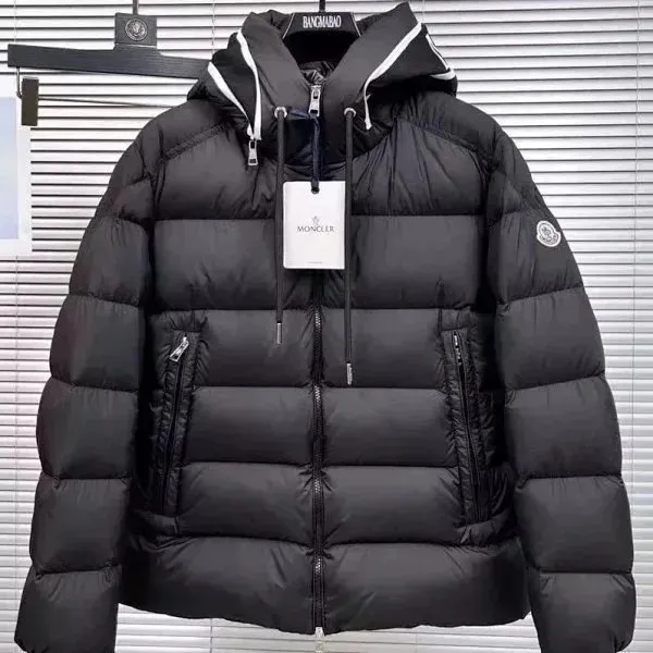 Moncler Puffer Jacket Classic Quilted Hooded