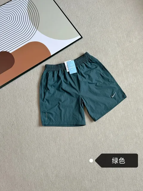 绿色