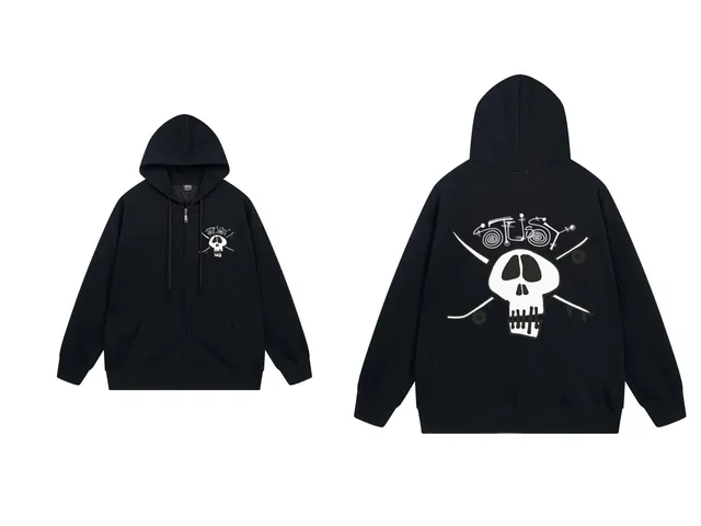 Stüssy Zip-Up Hoodie Skull and Skate Graphic