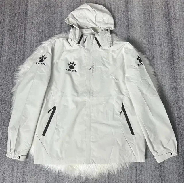 卡尔美白色