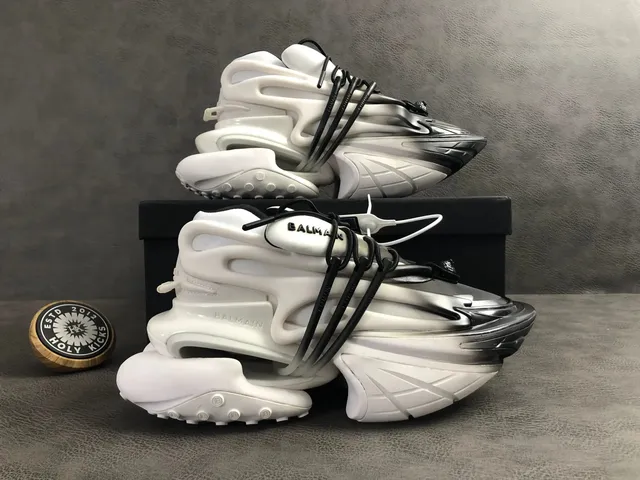 White Gradient