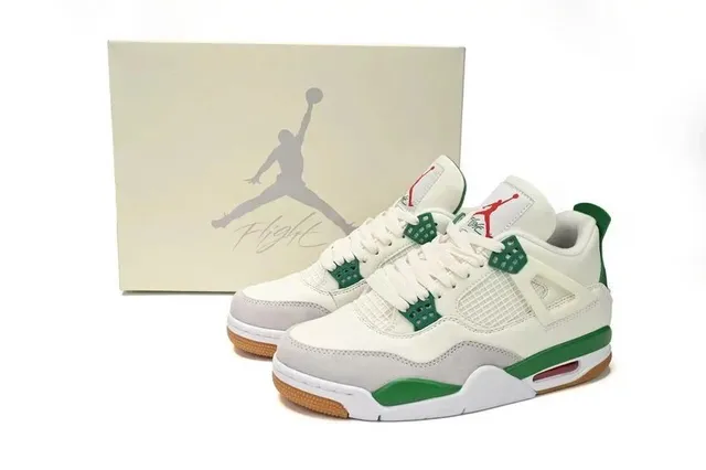 Air Jordan 4 Military Green