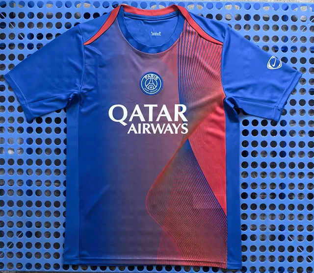 25-26 Paris training uniform