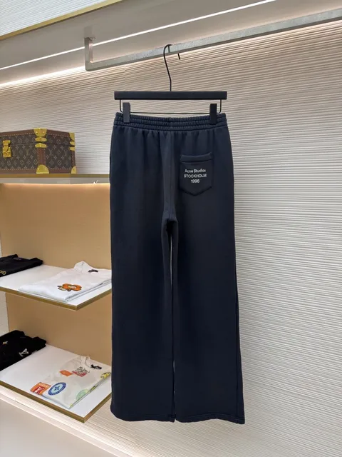 7608洗水黑卫裤