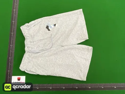 632灰色短裤