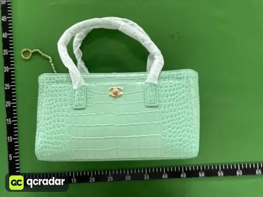 绿色鳄鱼纹