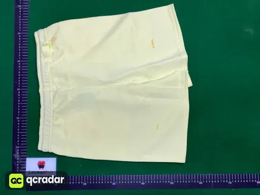 黄色