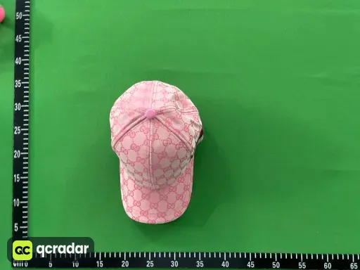 粉红色