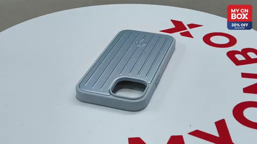 Luggage magnetic closure - silver