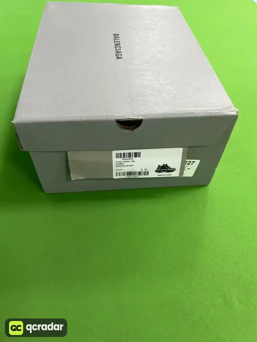 纯黑