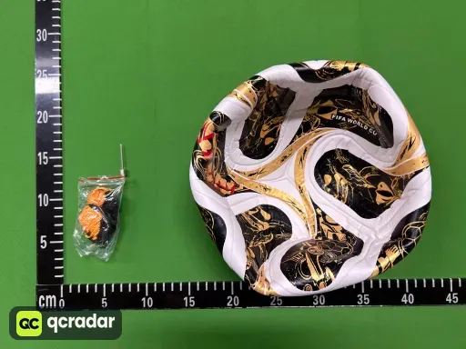 4片26世界杯决赛黑金红