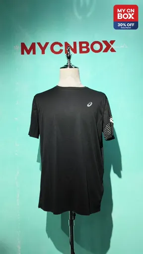Black short sleeves