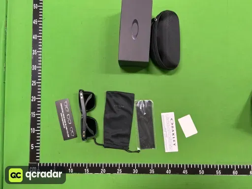 黑框金片