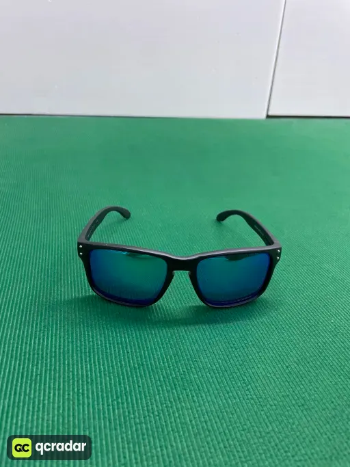 黑框银标绿片