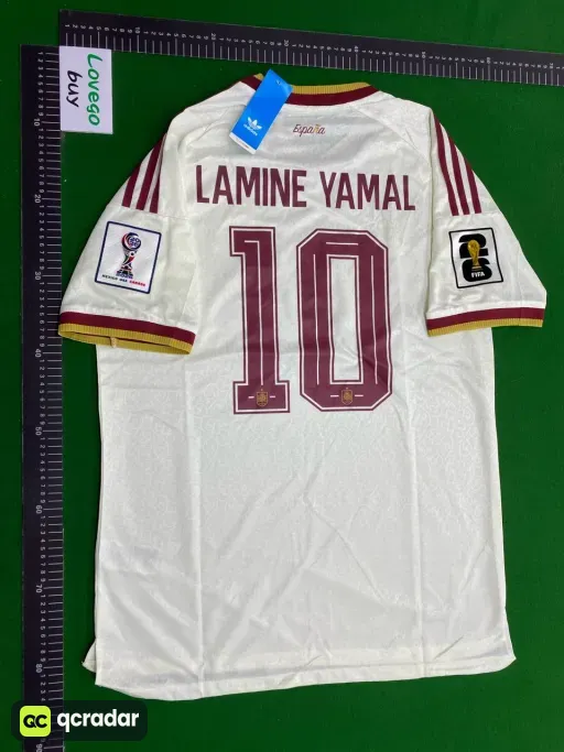 Yamal no. 10 (with armband)