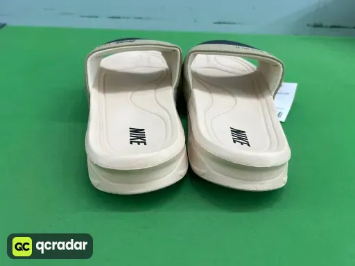 小字母棕黑