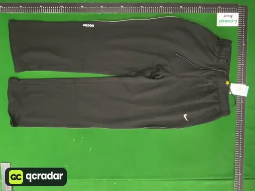 Black base white label straight leg [noct]