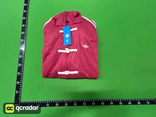红色