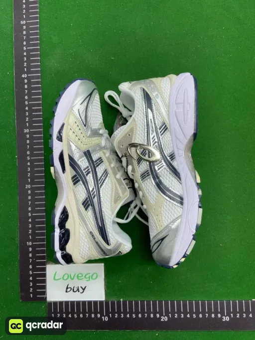 Off-white black