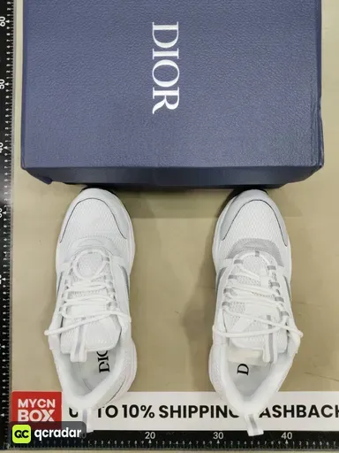 B22 white original box
