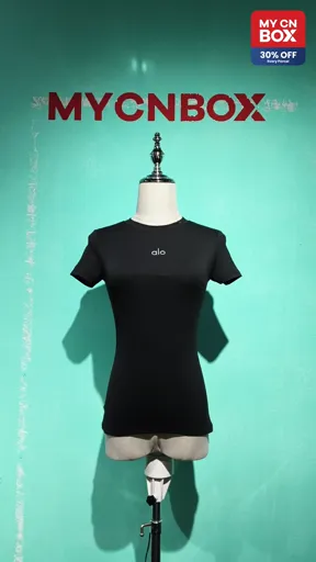 Black short sleeves + white trousers