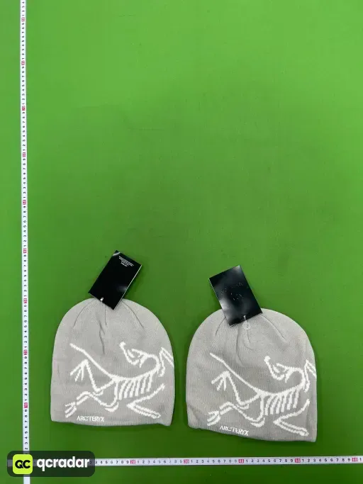 浅灰色