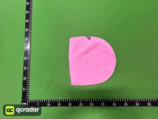 粉红色