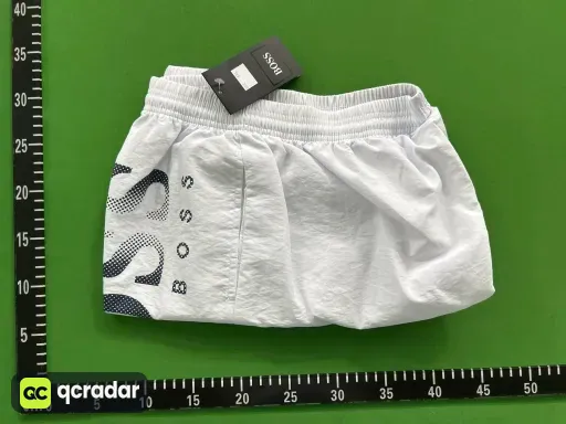 B02白色
