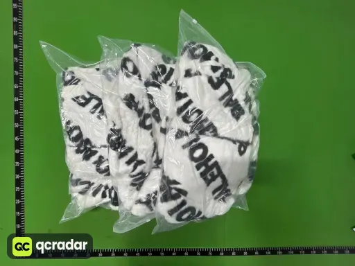 白色B80字母