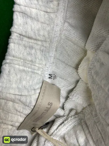 浅灰色