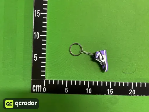 AJ运动鞋紫色