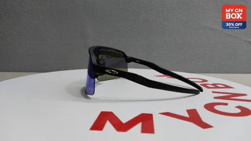 Black Frame Black Leg Silver Label dark blue Film
