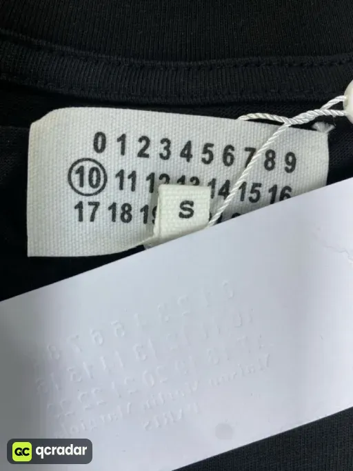 7027 black