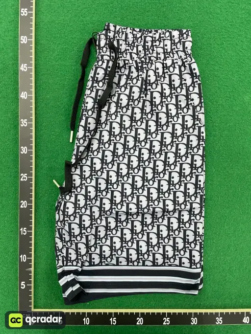 690黑