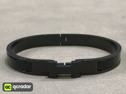 Full glossy surface (h buckle)