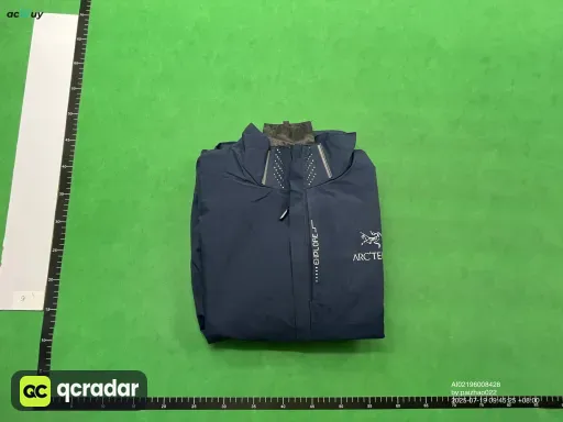 藏青色